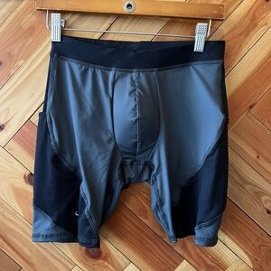 Matador Meggings Shorts; XXL, XL